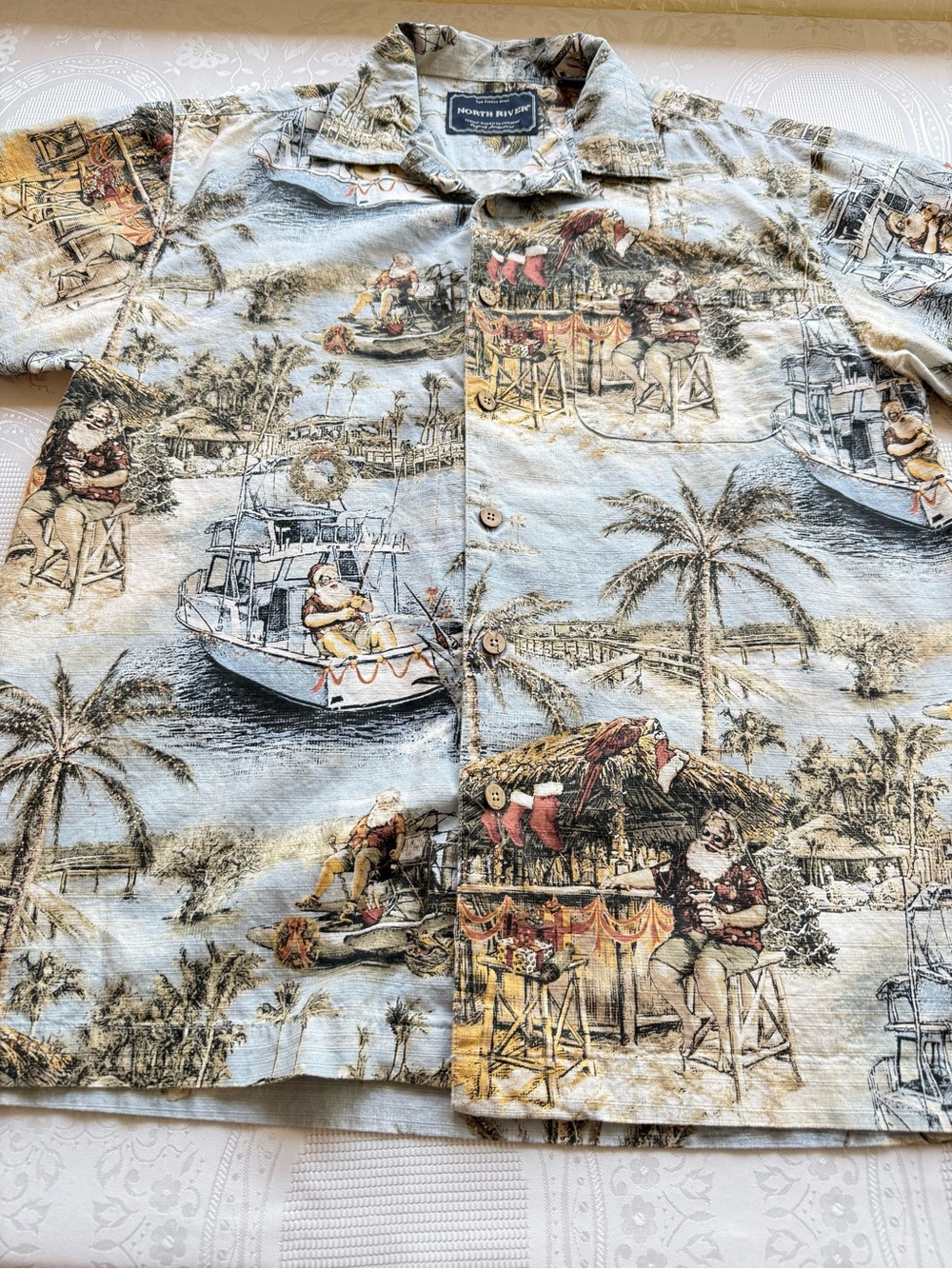 Vintage 90’s North River Men's Size M Santa Tropical Hawaiian Shirt Short-Sleeve